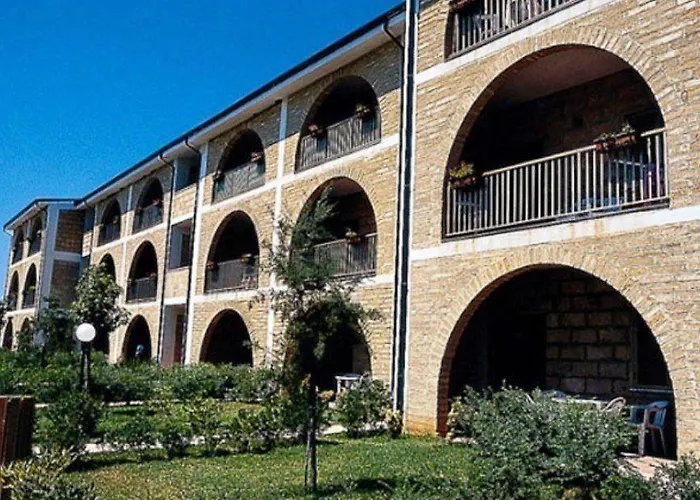 Apartmanhotel Poseidon Villaggio 3*