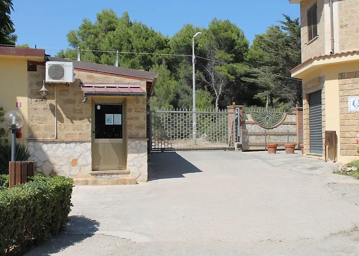 Apartmanhotel Poseidon Villaggio 3*